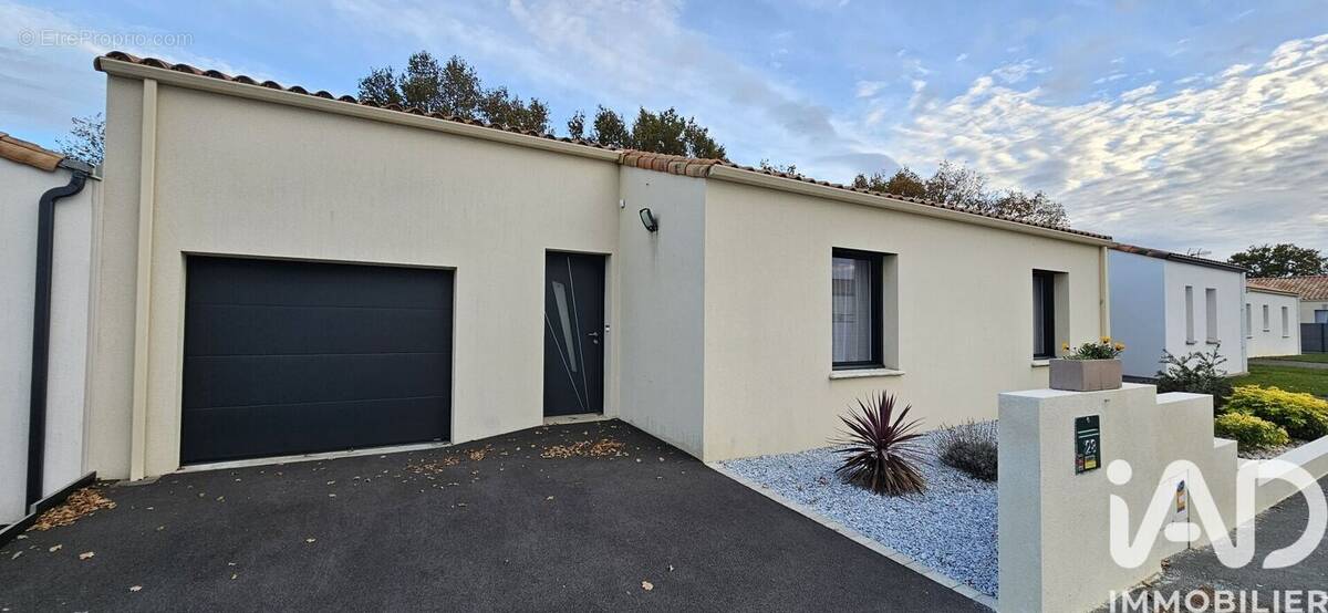 Photo 1 - Maison à SALIGNY