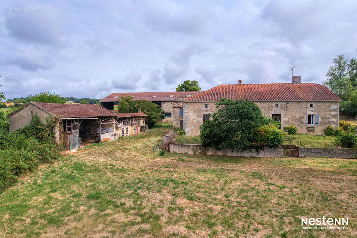 Maison à LARROQUE-ENGALIN