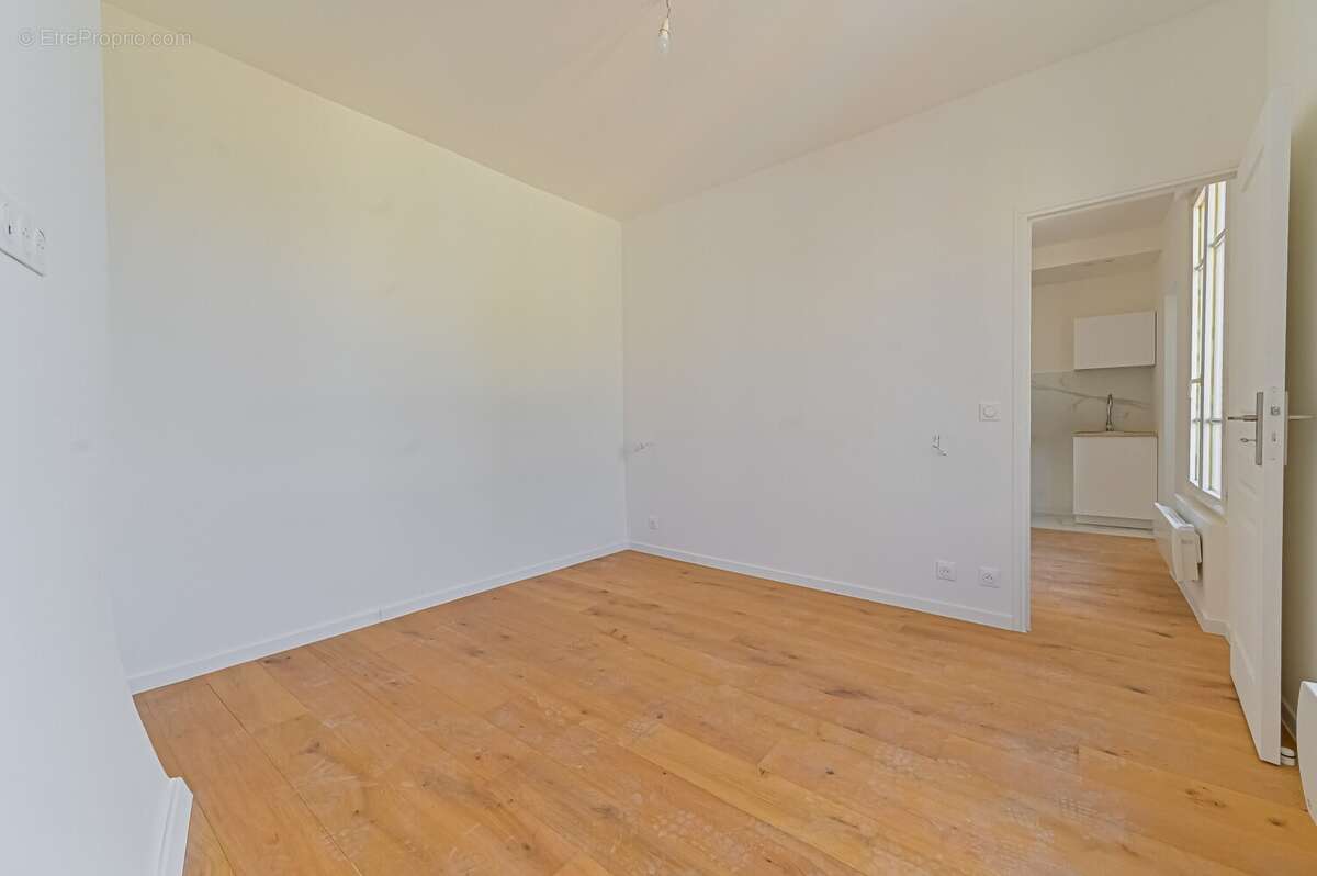 VIS_4453 - Appartement à LES LILAS