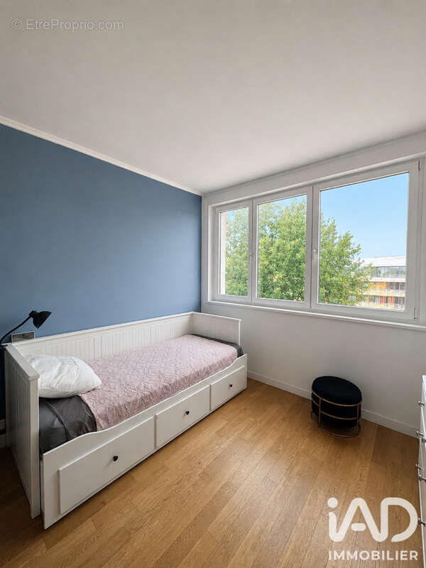 Appartement 71 m² à La Celle-Saint-Cloud  - photo 7