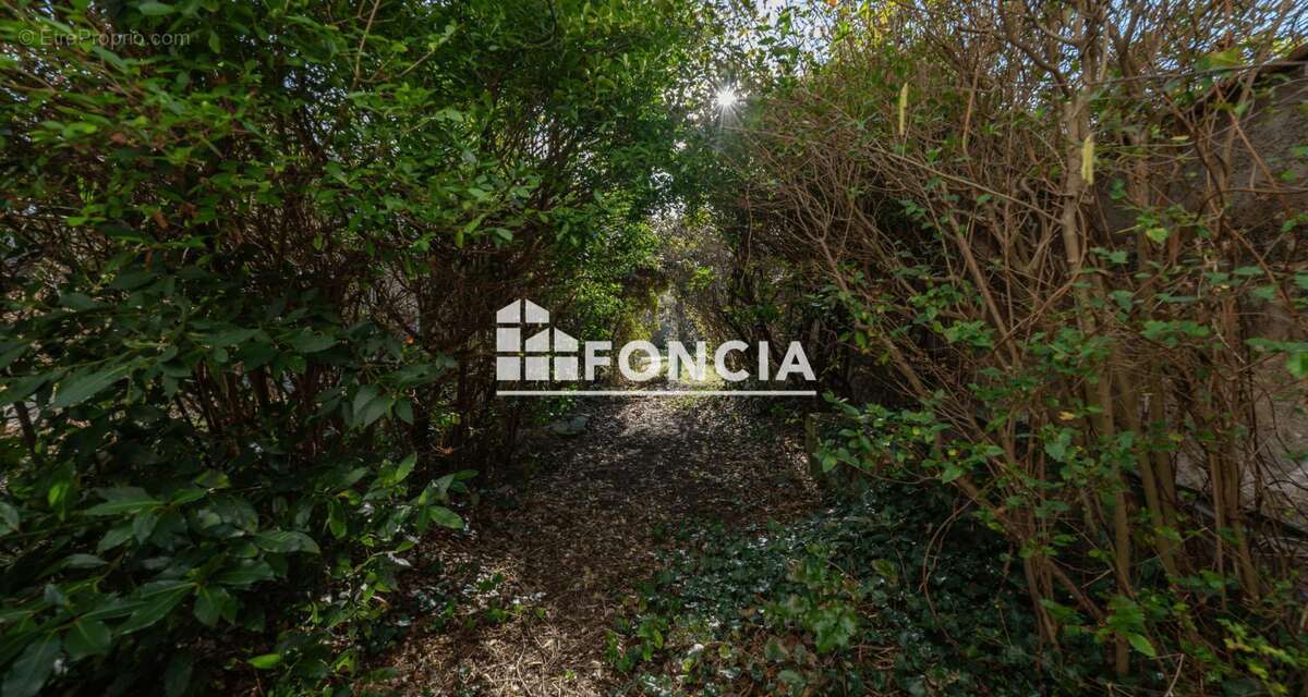 Appartement à NANTERRE