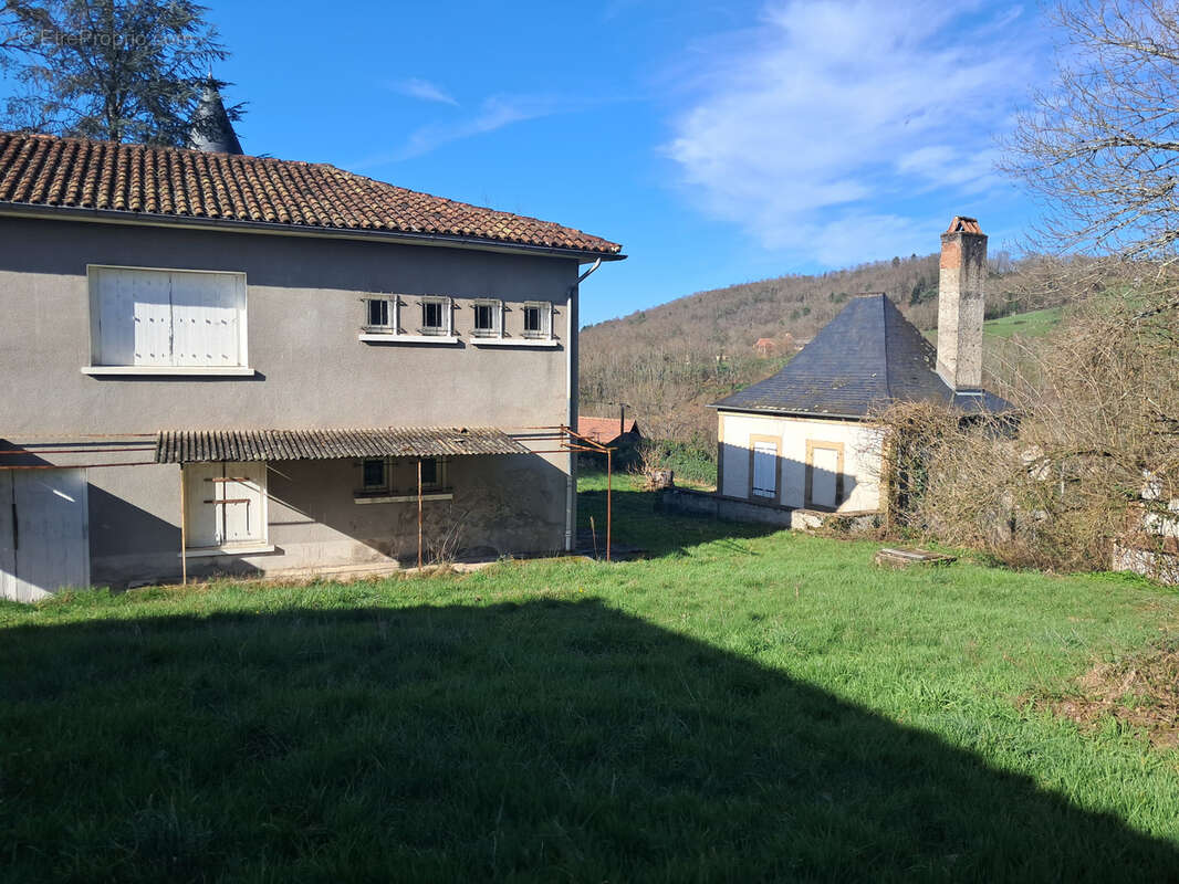 Maison à GAGNAC-SUR-CERE