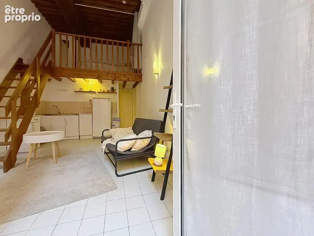 Studio de charme avec mezzanine proche de la place Sathonay - photo 6