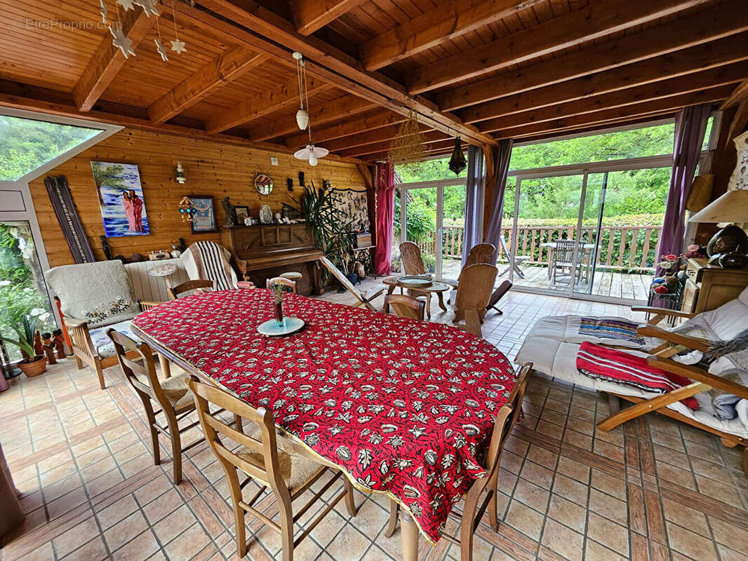 Maison à CUBJAC