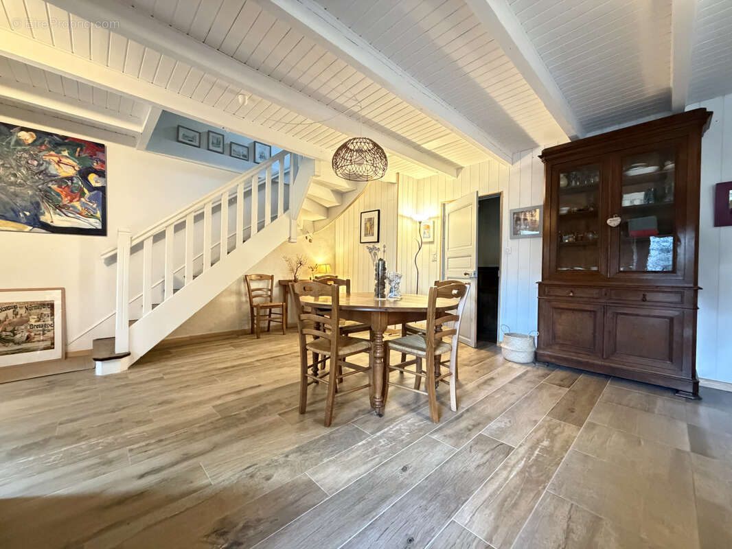 Maison à SAINT-JACUT-DE-LA-MER