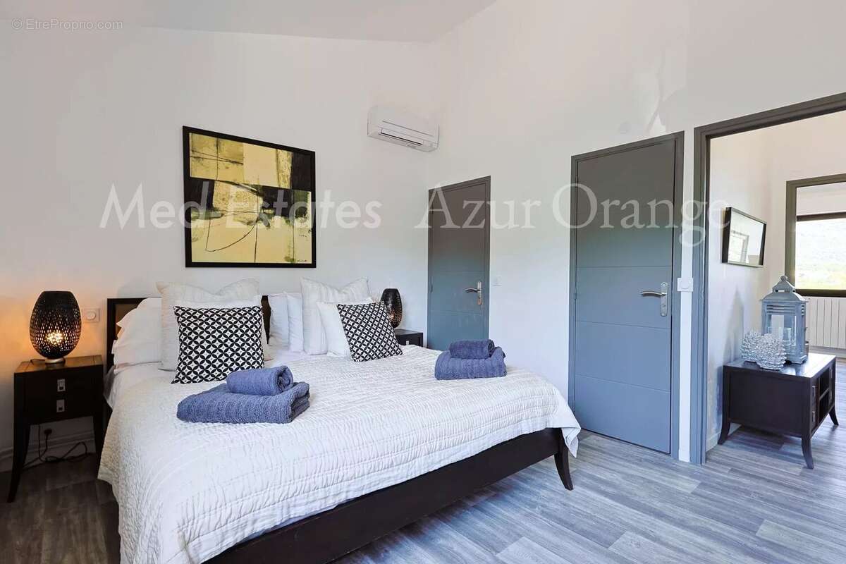 Maison à PLAN-DE-LA-TOUR