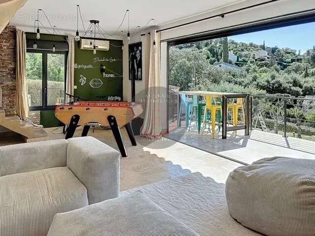 Maison à LES ISSAMBRES