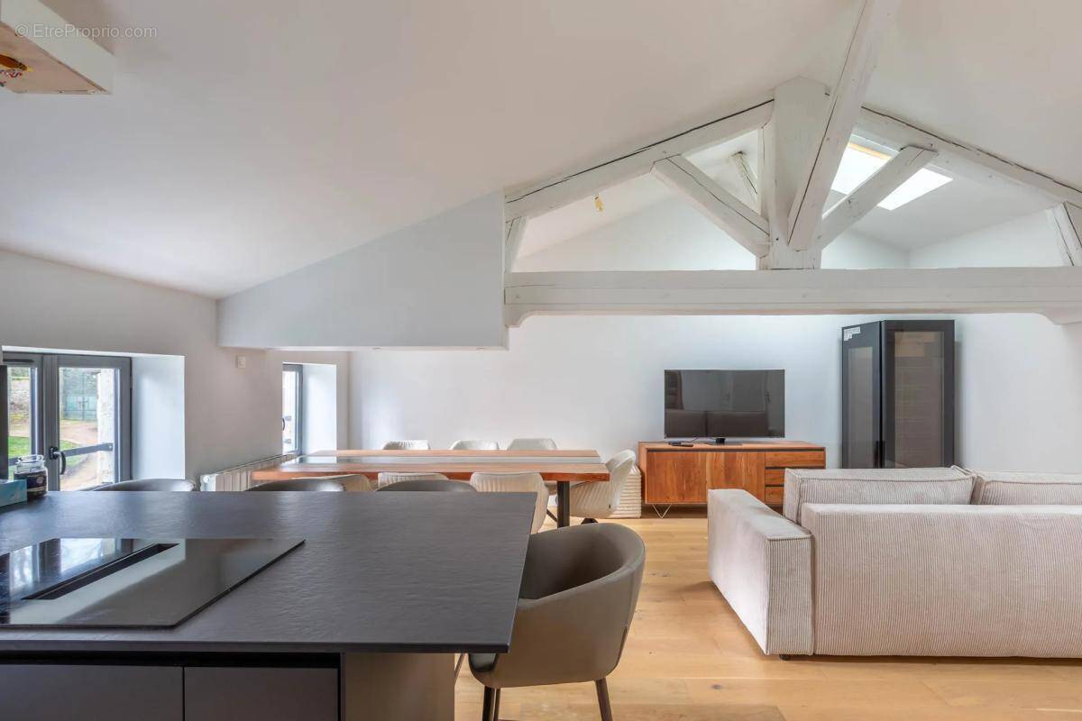 Appartement à CHAMPAGNE-AU-MONT-D'OR