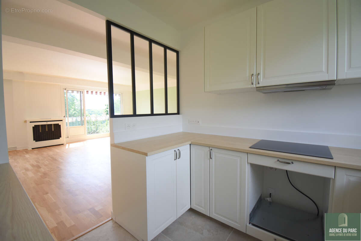 Appartement à VILLE-D'AVRAY