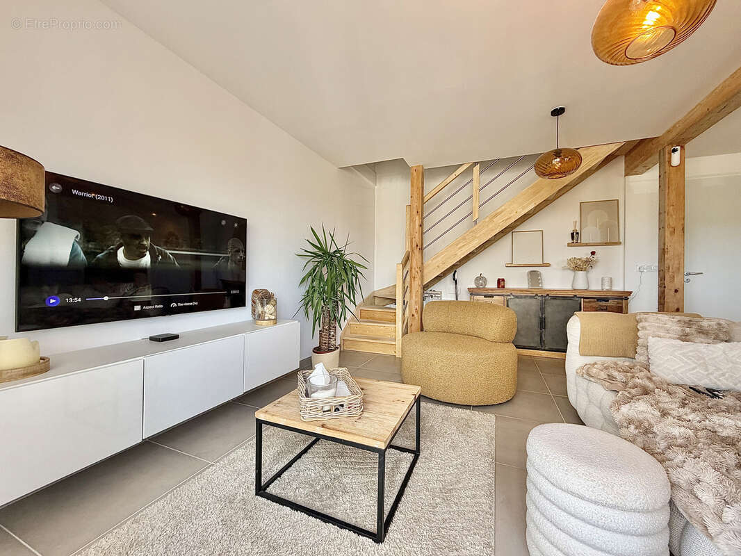 Appartement à CRANVES-SALES