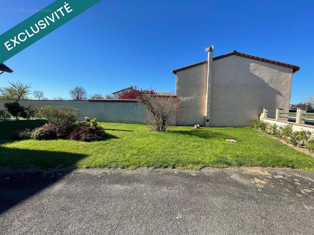 Photo 6 - Maison à SAINT-ANDRE-LE-PUY