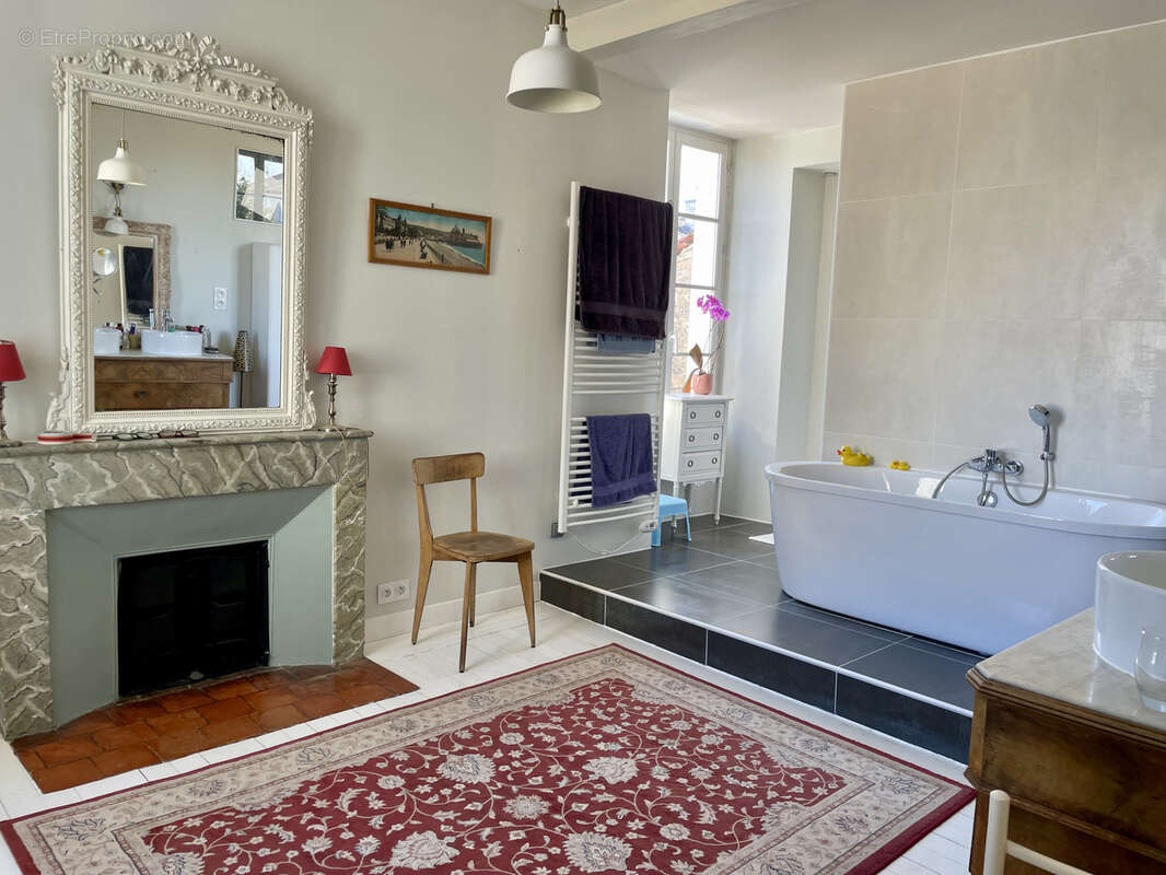 Maison à CHATEAUNEUF-SUR-CHARENTE