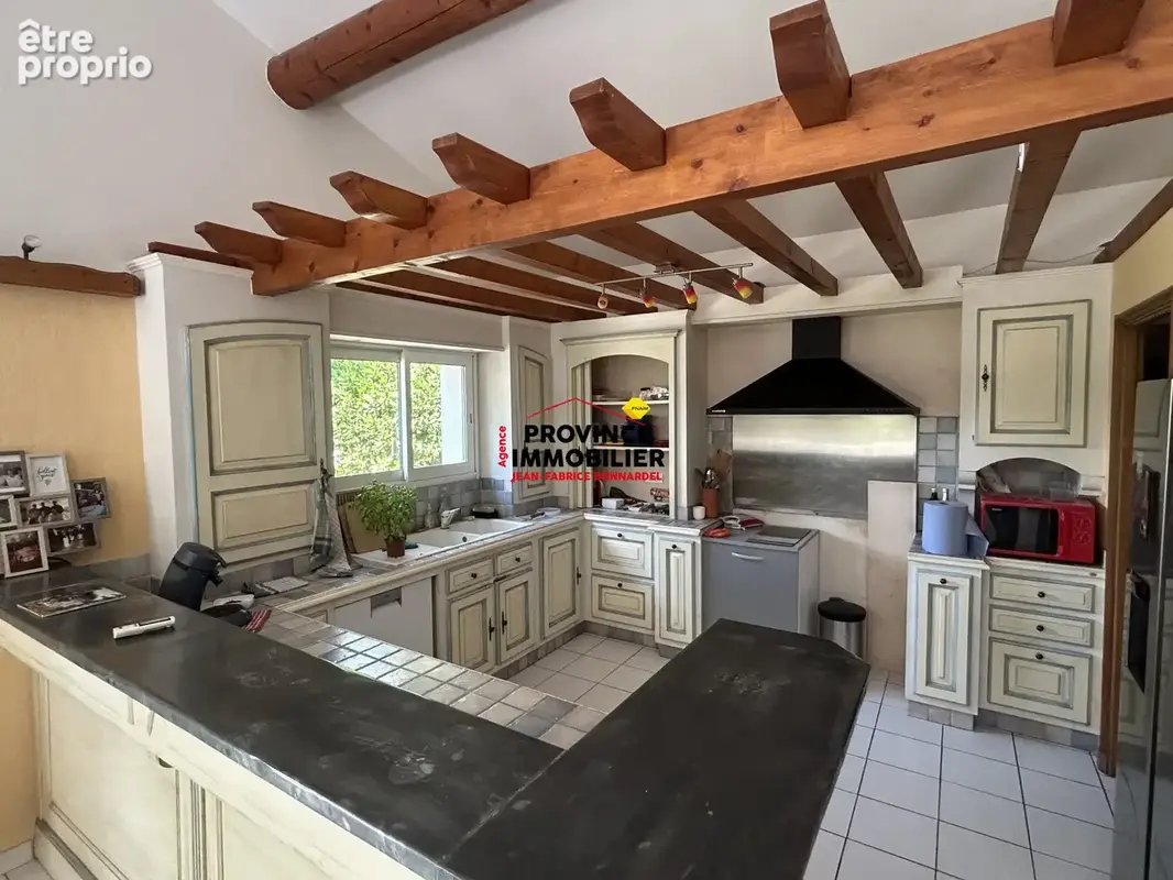 Maison 185 m² à Grignan  - photo 4