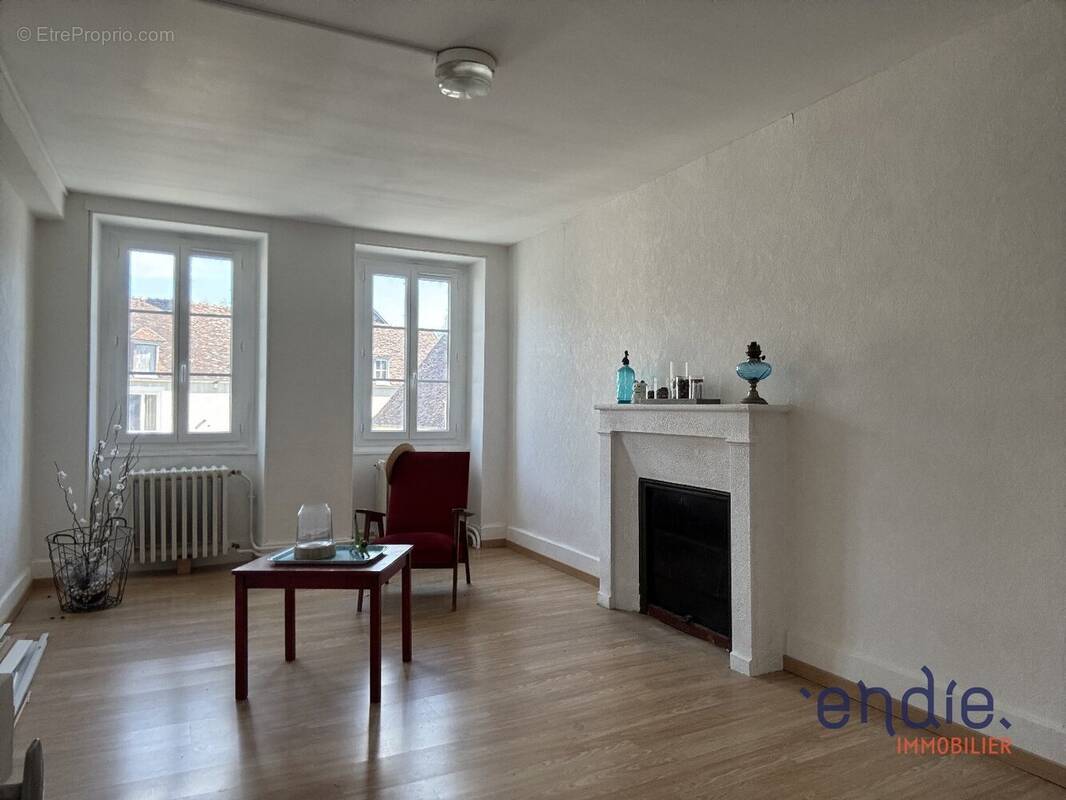 Maison à JOUET-SUR-L&#039;AUBOIS