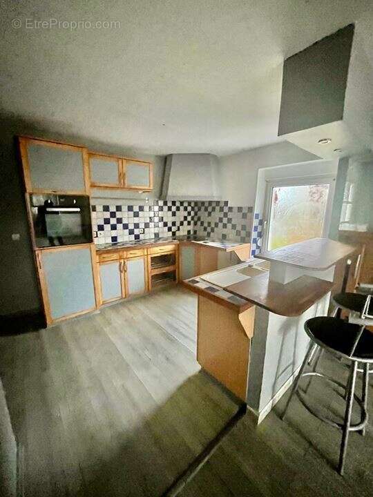 Appartement 100 m² à Luxeuil-Les-Bains  - photo 3