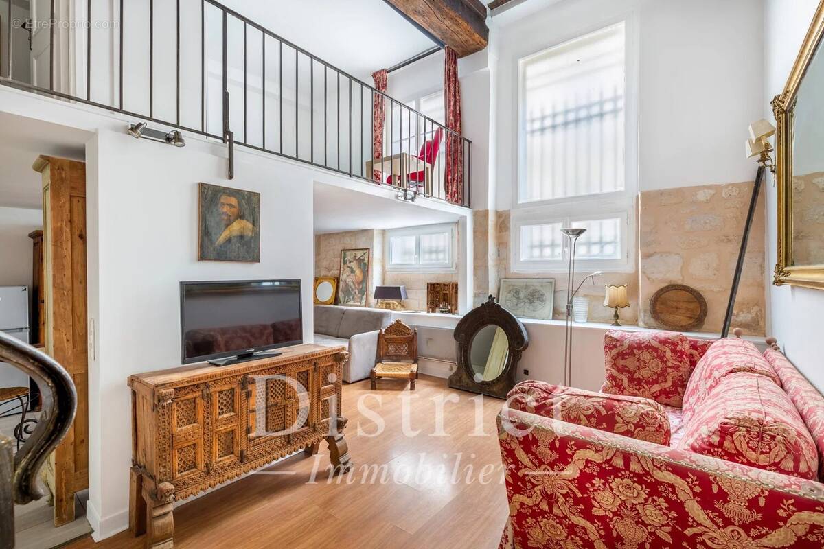Appartement à PARIS-4E