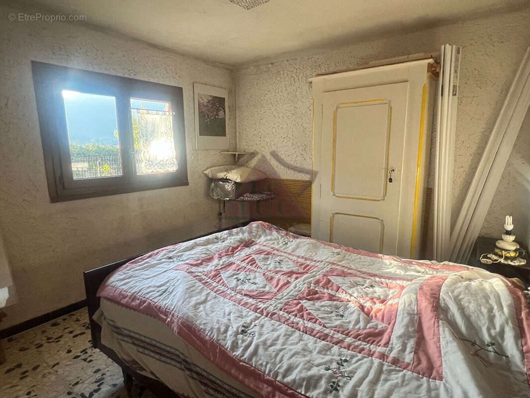 Exclusivité - Maison de plain pied dans un superbe environnement - photo 8
