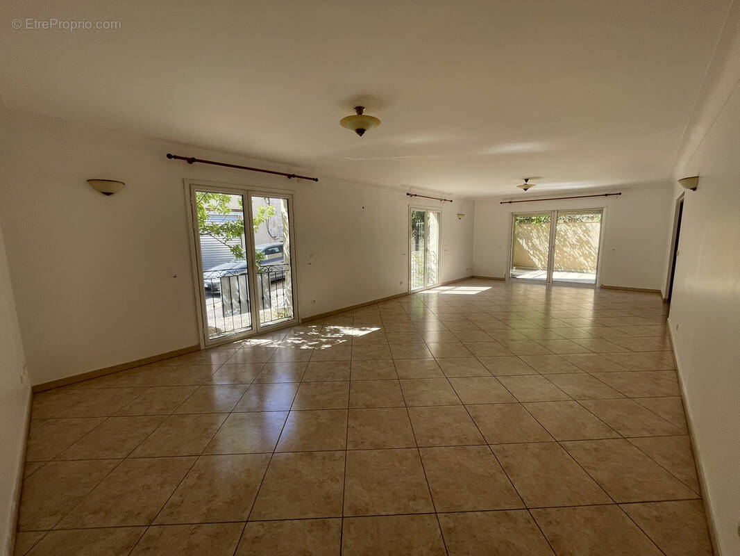 Appartement à CABRIES
