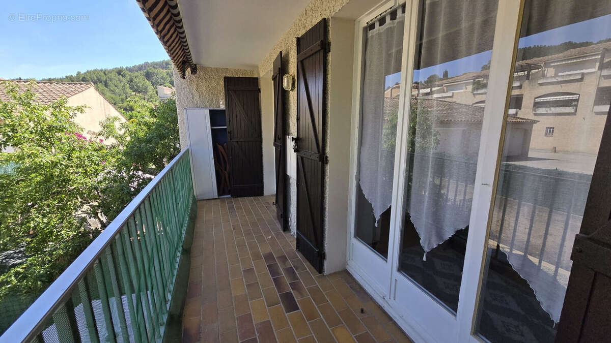 Appartement à SAINT-CYR-SUR-MER