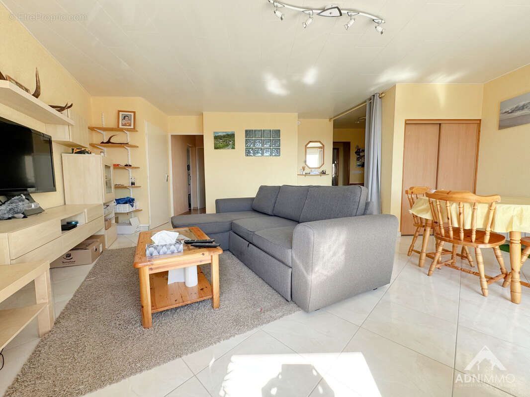 Appartement à THOIRY