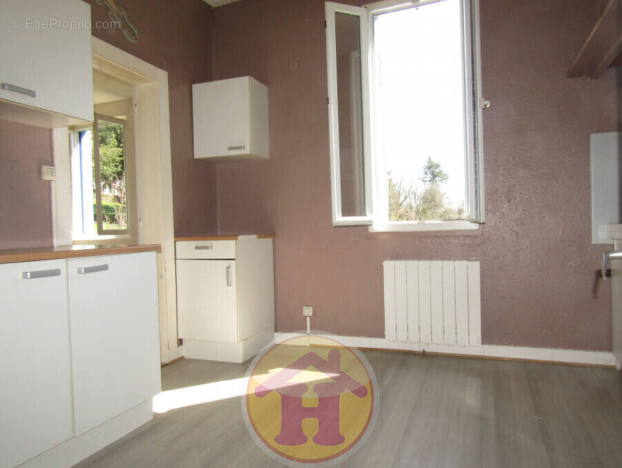 Maison à SAILLAT-SUR-VIENNE