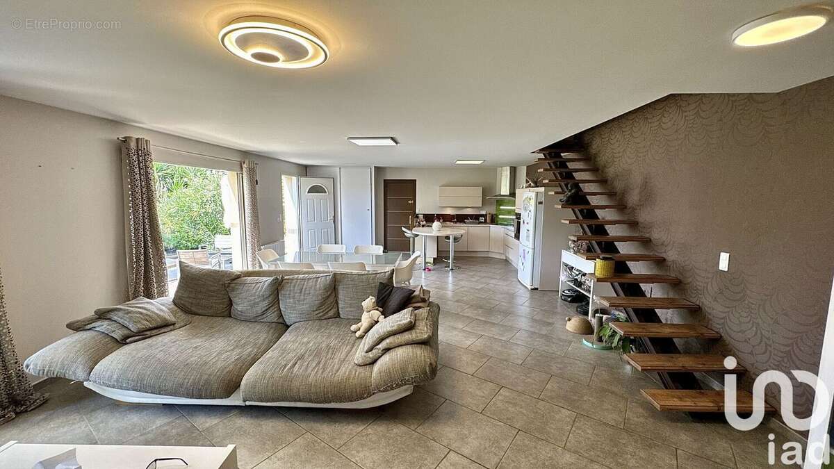 Photo 9 - Maison à SAINTE-CECILE-LES-VIGNES