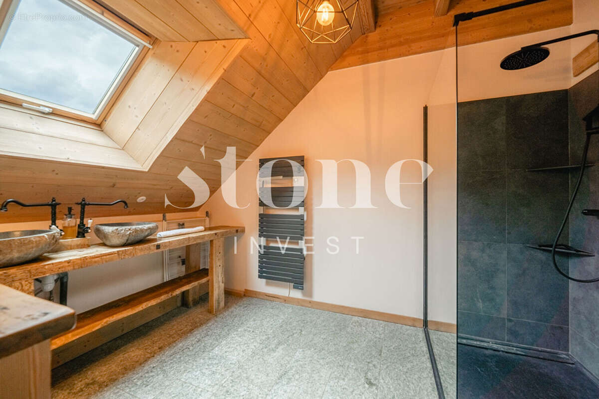 Maison à NAVES-PARMELAN