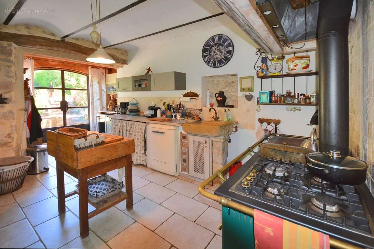Maison à ROQUEFORT-LES-PINS