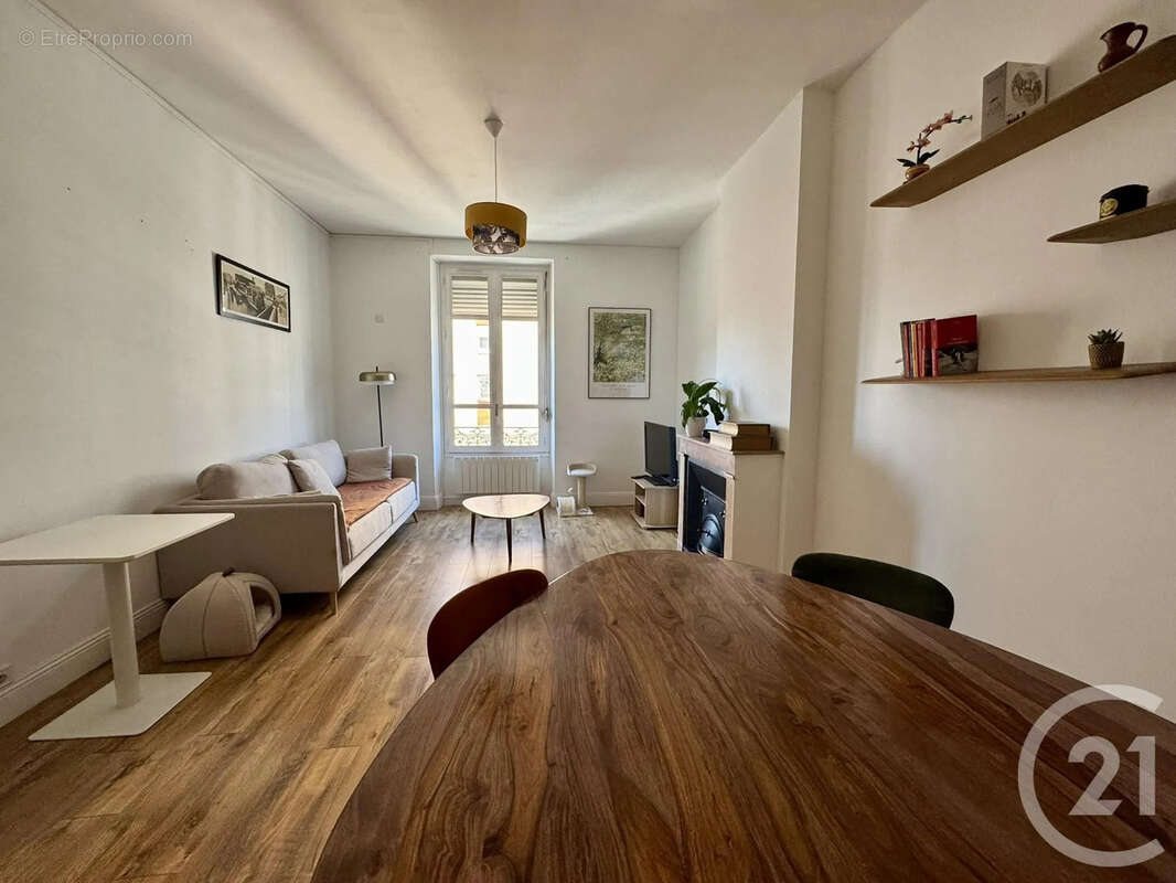 Appartement 73 m² à Villeurbanne  - photo 4