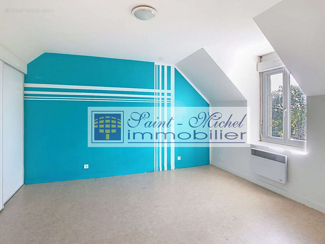 Maison à SAINT-THURIEN