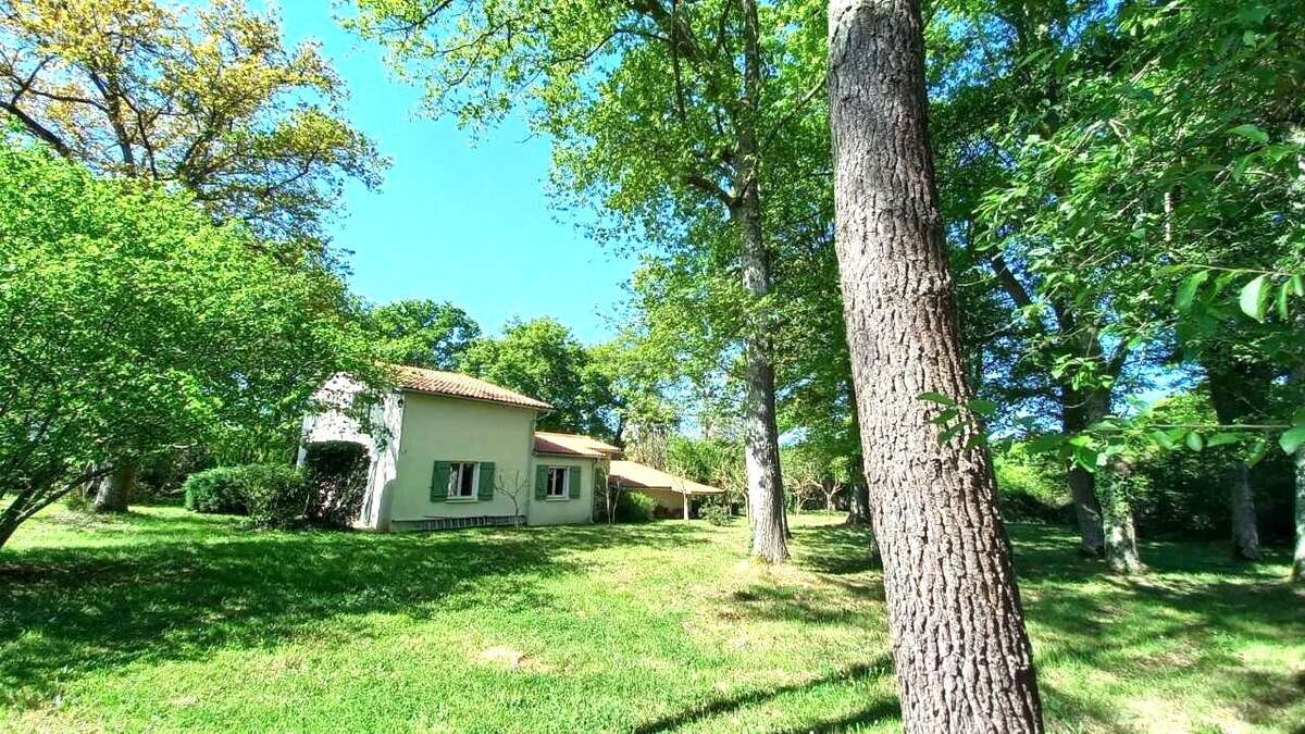 Photo-2025/041828-1-5 - Autre à MONT-DE-MARSAN