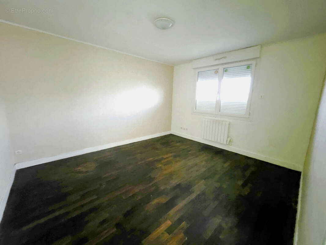 Maison à LA CHAPELLE-AUX-CHASSES