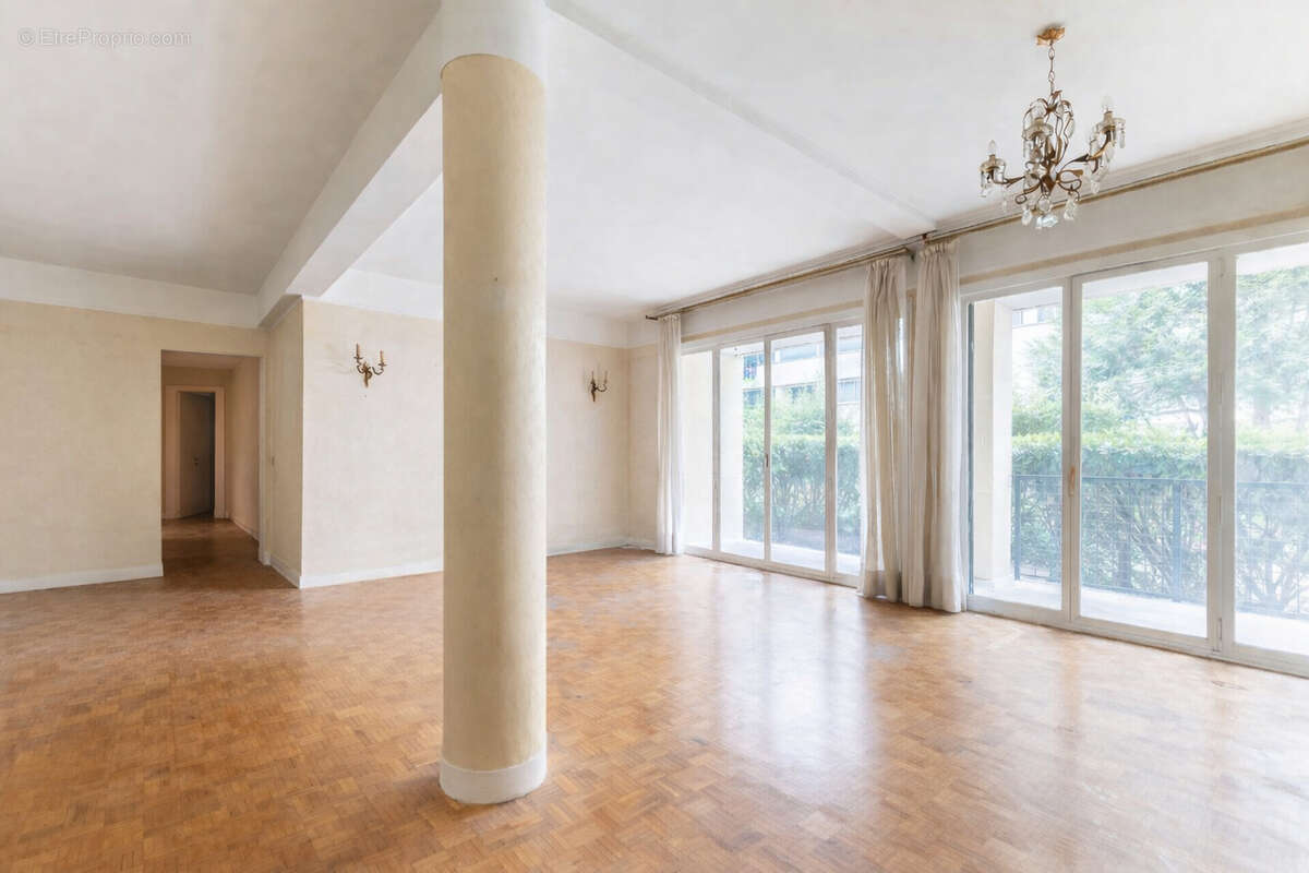 Paris 17e Argentine - Appartement 5 pièces de 99 m² - photo 3