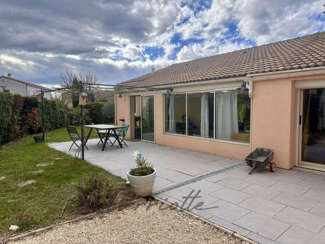 Maison à LA BATIE-ROLLAND