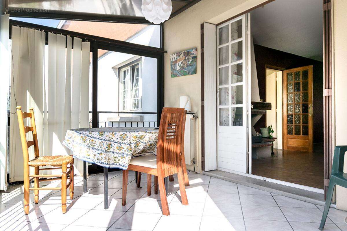Agréable maison avec beau potentiel - photo 6
