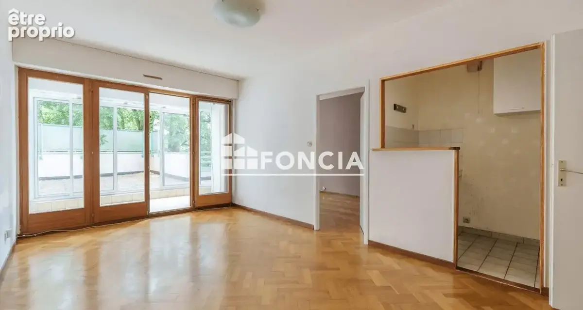 À VENDRE – Appartement 2 pièces avec véranda et exceptionnelle TERRASSE de 25 m² – Nancy Commanderie - photo 3