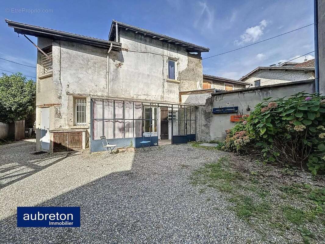 Maison à BRIE-ET-ANGONNES