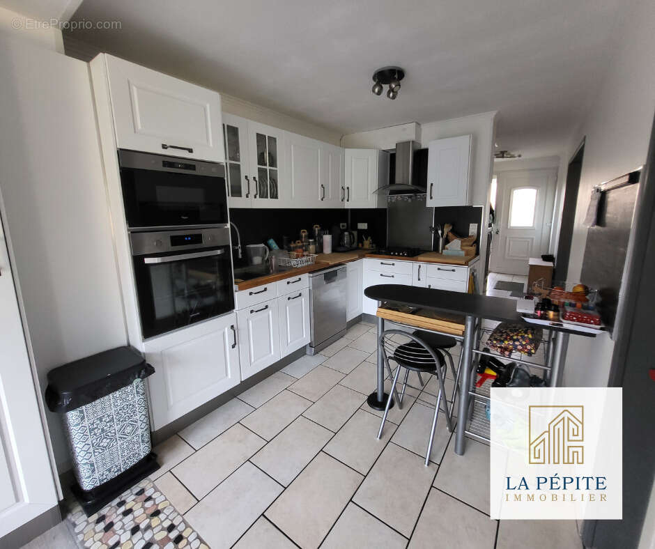 Maison à AULNOYE-AYMERIES