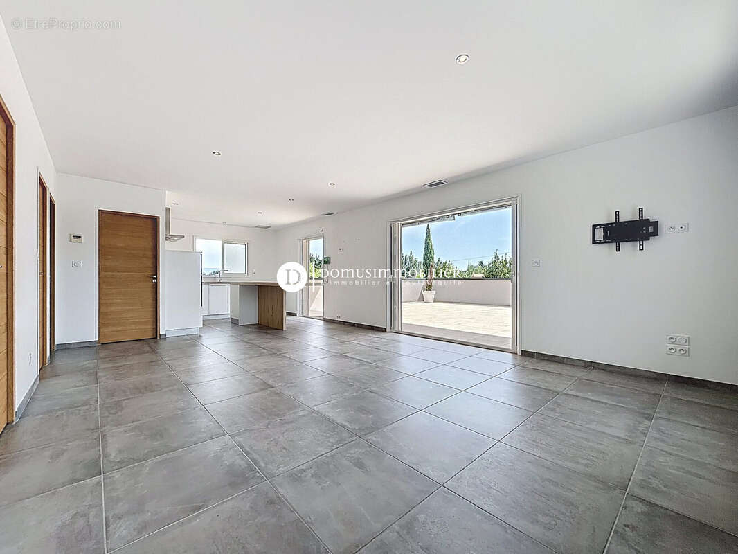 Appartement à SAINT-SATURNIN-LES-AVIGNON