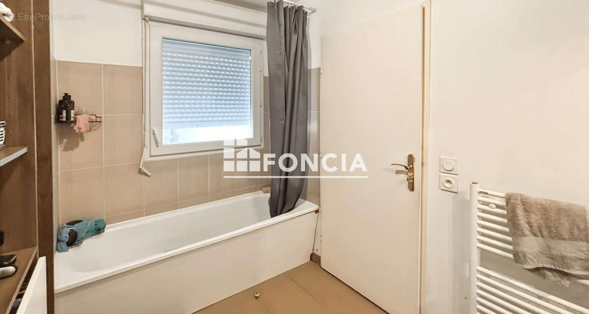 Appartement à SAINT-THIBAULT-DES-VIGNES