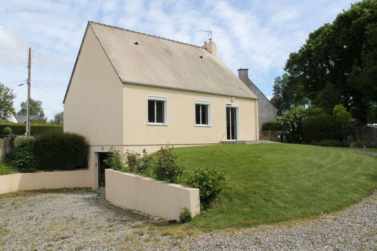 Maison à CORLAY
