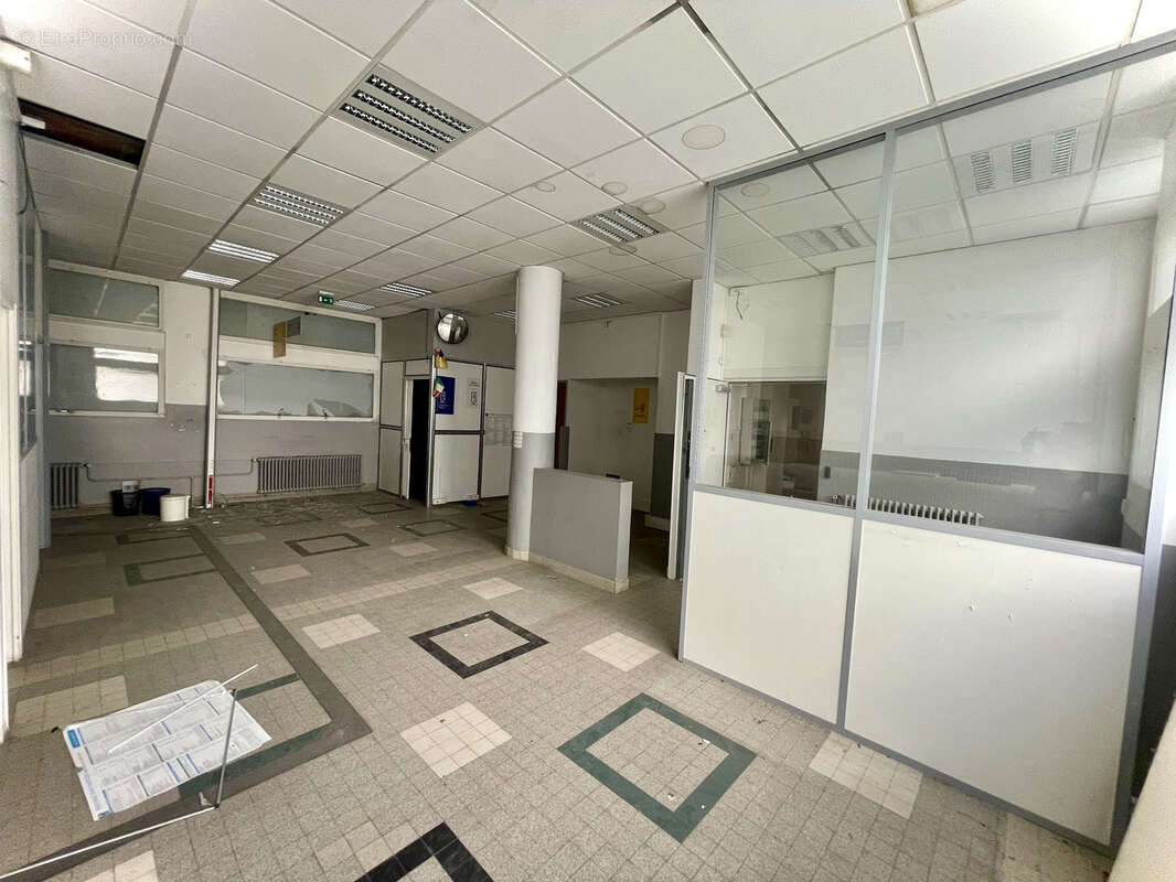 Vente Local Montrouge - photo 2