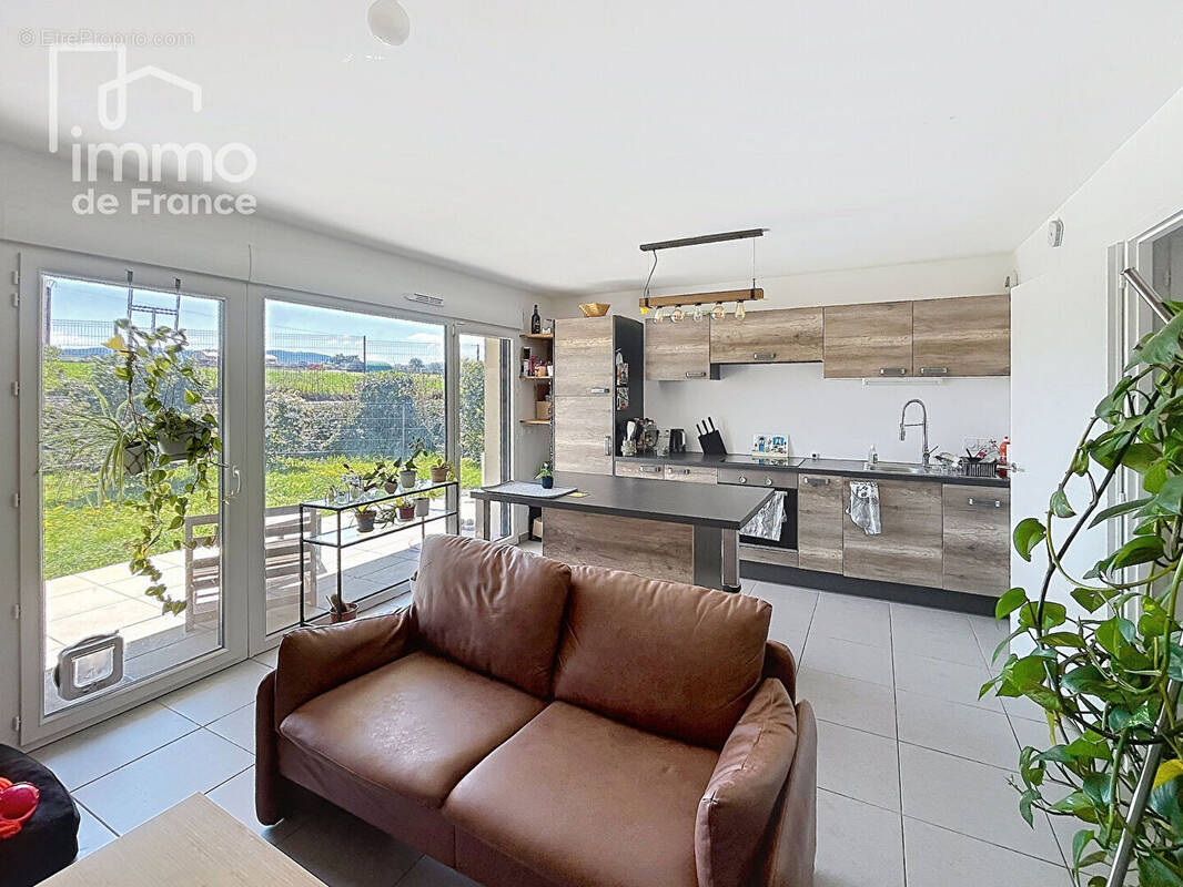 Appartement à VALLEIRY