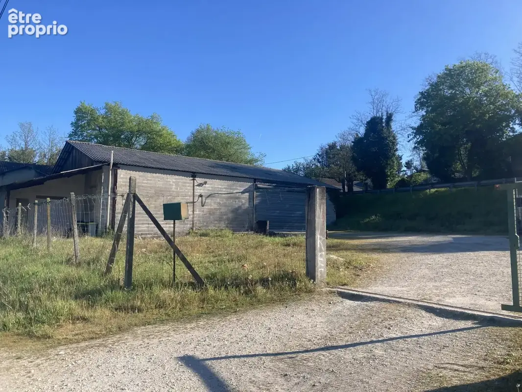 Commerce 282 m² à vendre à La Roche-Chalais (24490) - photo 1