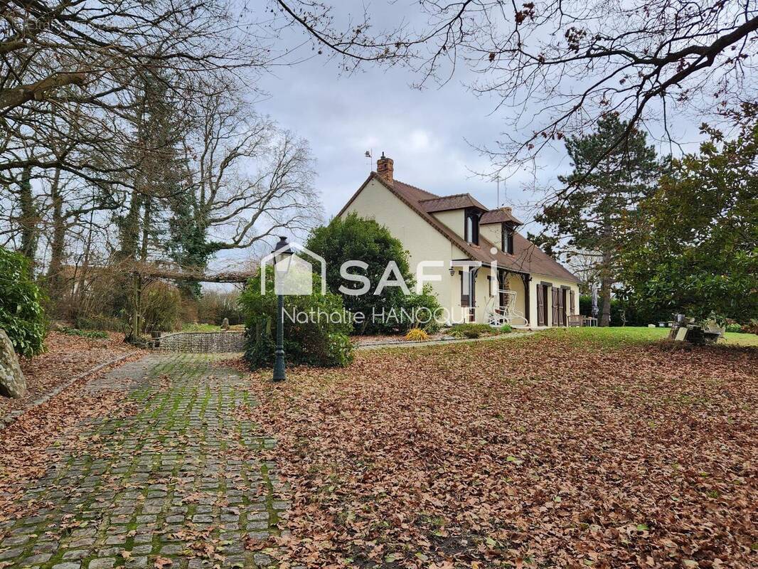 Photo 1 - Maison à HOUDAN