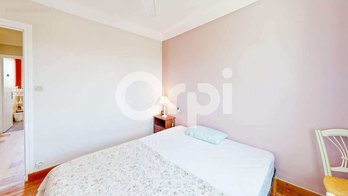 Maison  8 pièce(s) - photo 5