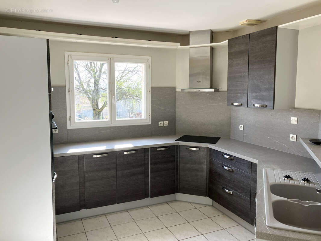 Maison à CHATILLON-LA-PALUD