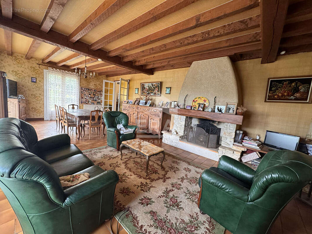 Maison à CHEVANCEAUX
