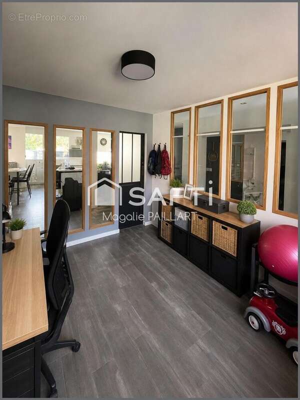 Photo 6