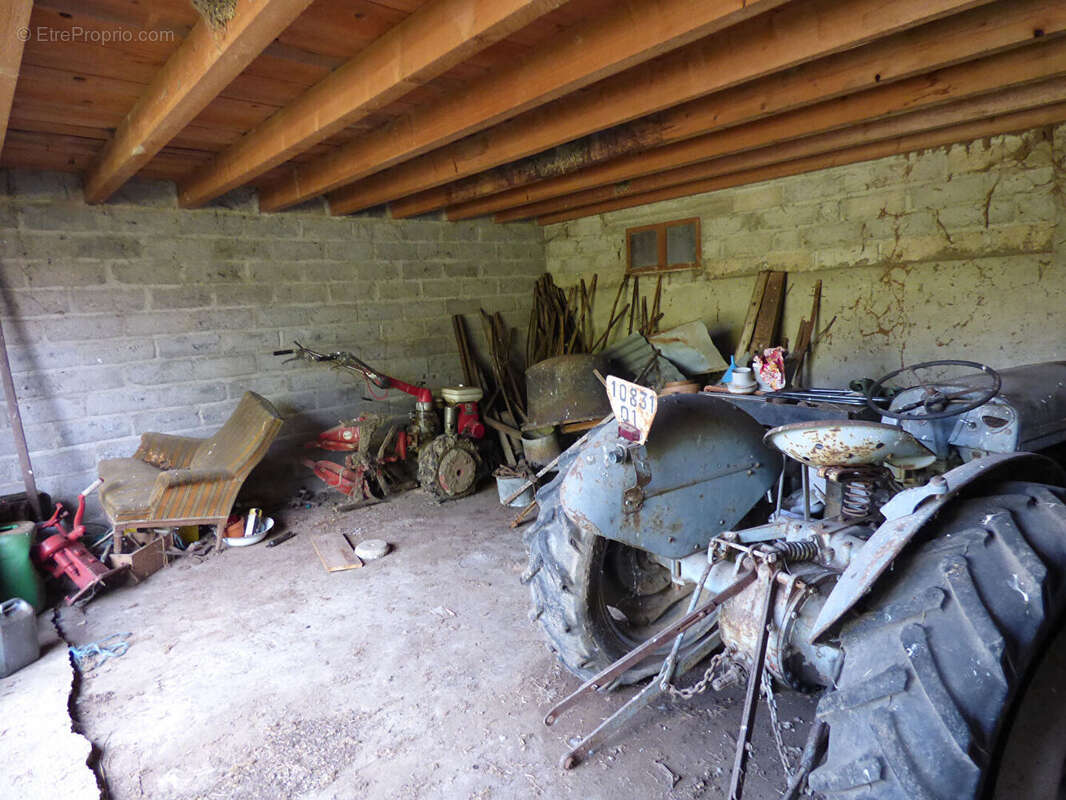 Maison à SAINT-TRIVIER-DE-COURTES